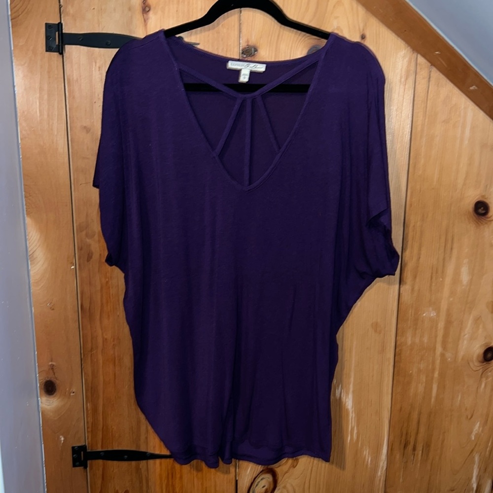Express top with unique cutout